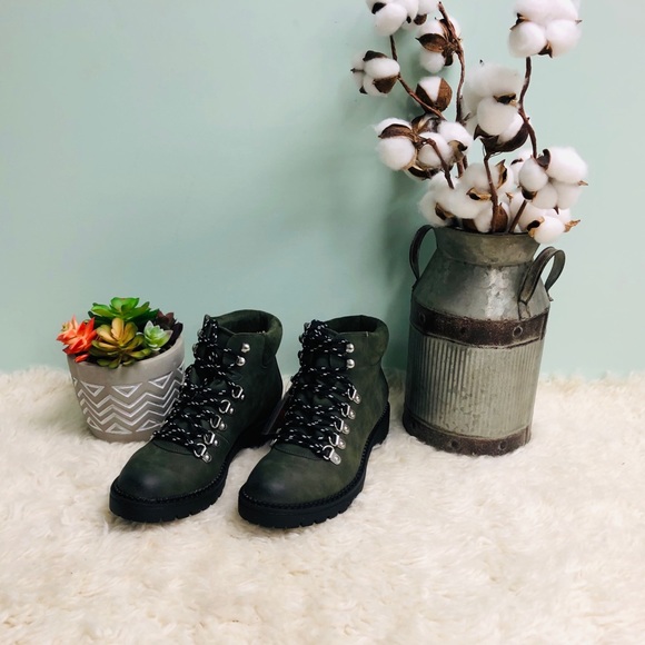 Steve Madden | Women’s Radiant Hiking Boots | Olive Green | Size 37 - Picture 1 of 7